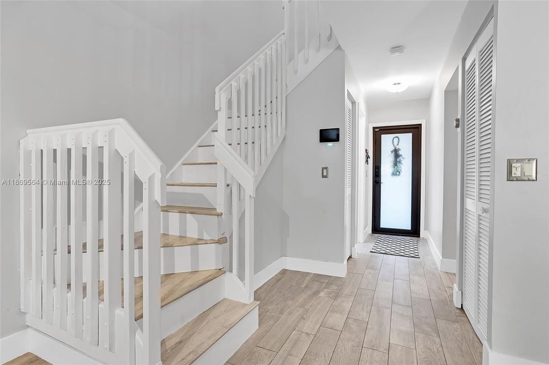 En Venta: $349,500 (2 camas, 1 baños, 1252 Pies cuadrados)