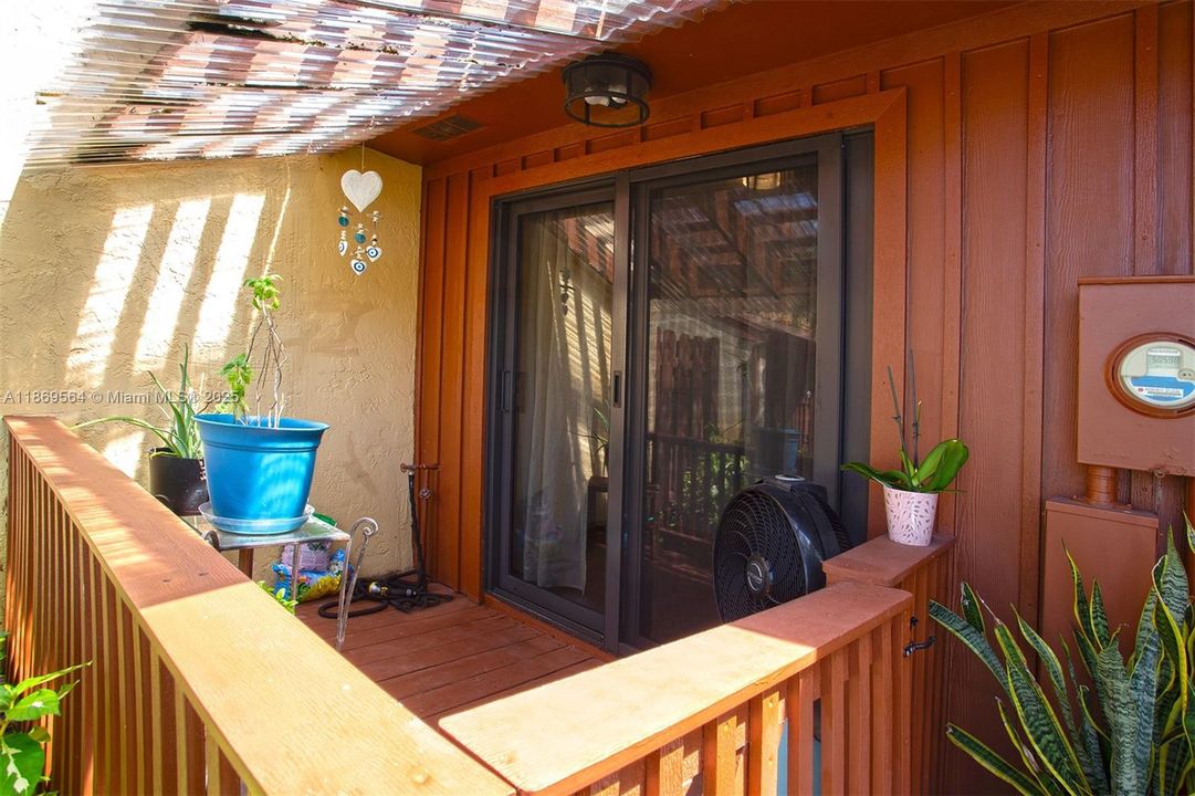 En Venta: $349,500 (2 camas, 1 baños, 1252 Pies cuadrados)