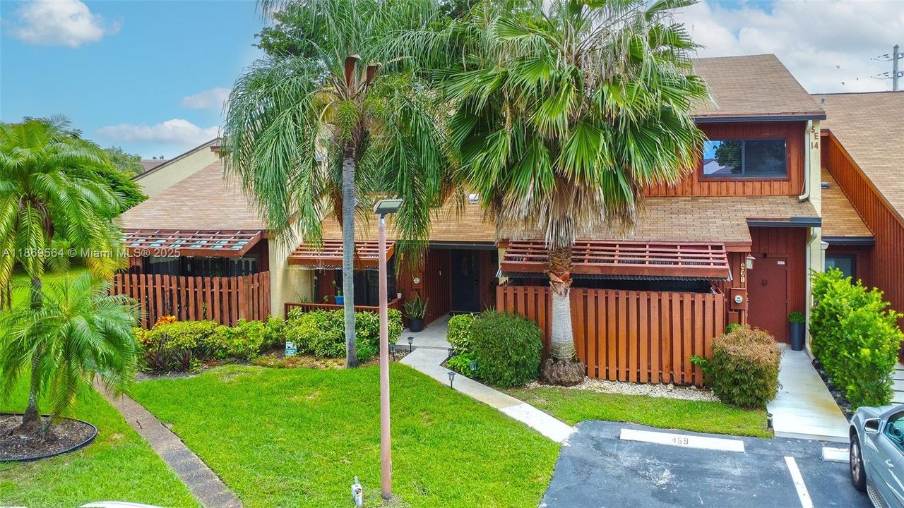 En Venta: $349,500 (2 camas, 1 baños, 1252 Pies cuadrados)