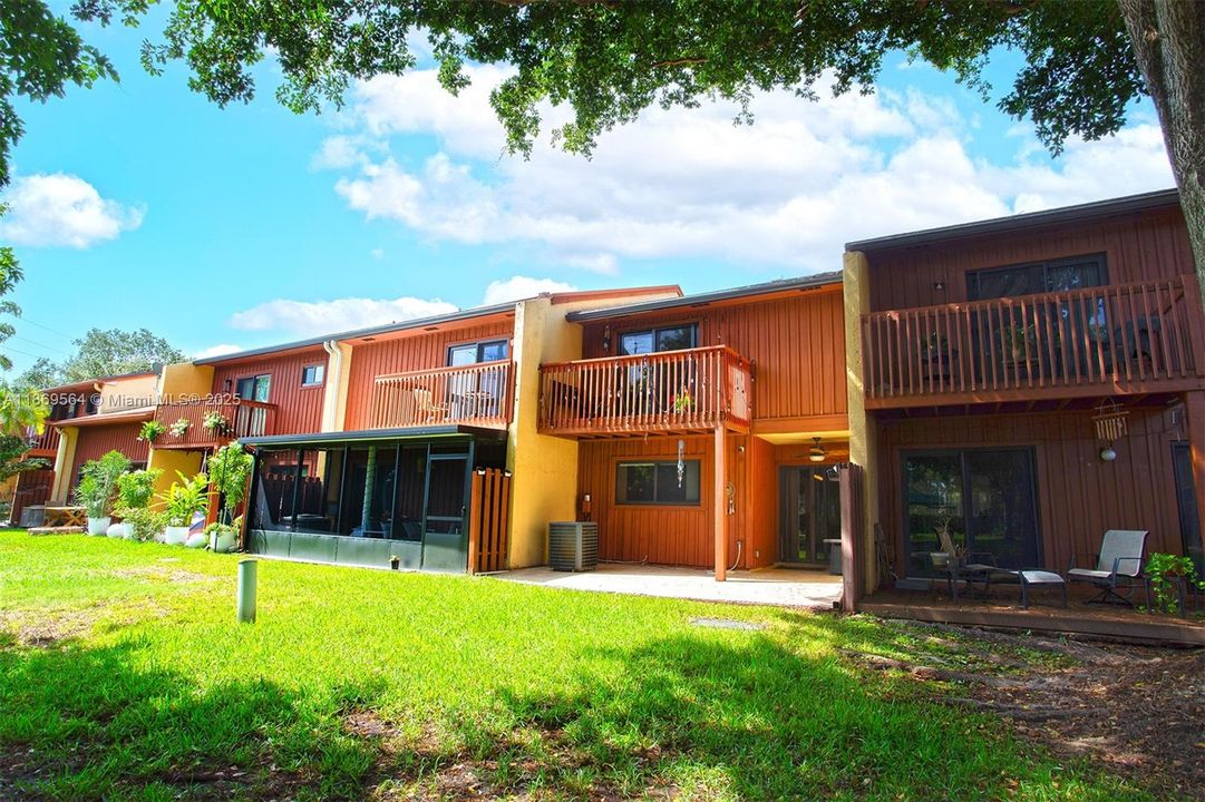 En Venta: $349,500 (2 camas, 1 baños, 1252 Pies cuadrados)