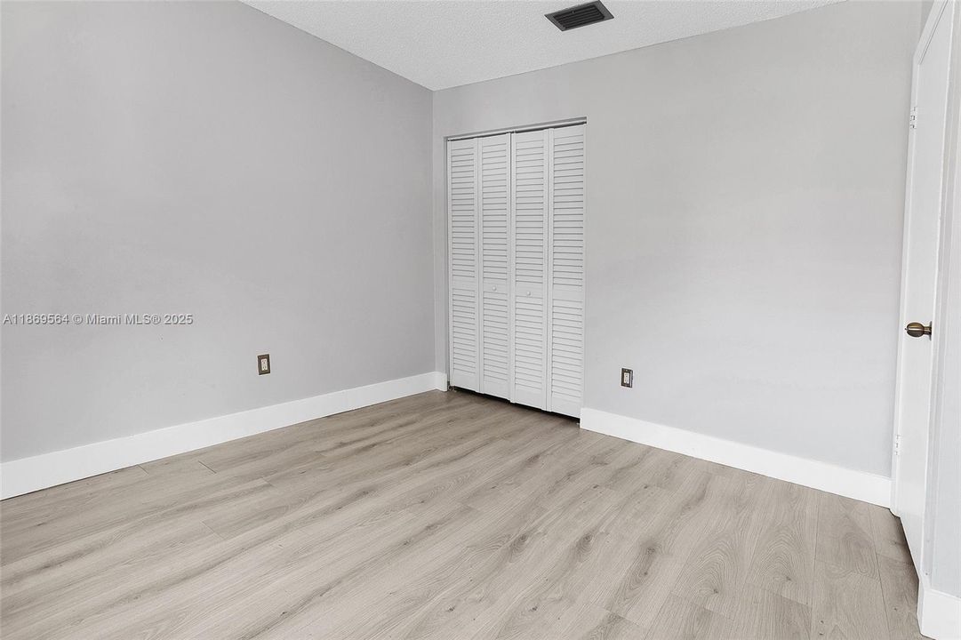 En Venta: $349,500 (2 camas, 1 baños, 1252 Pies cuadrados)