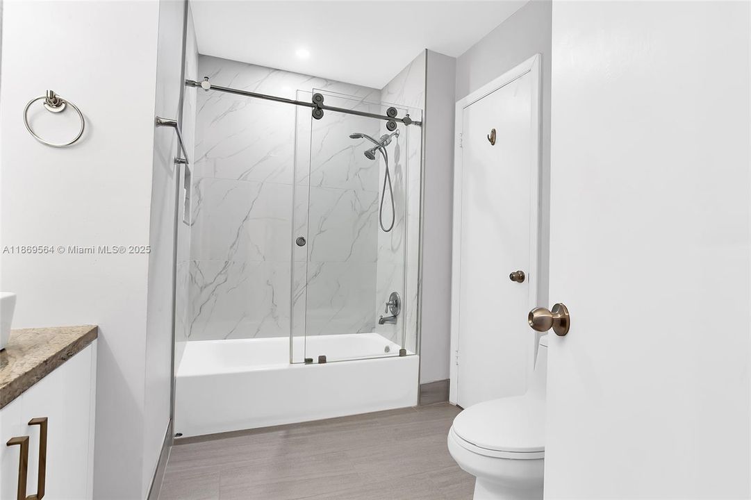 En Venta: $349,500 (2 camas, 1 baños, 1252 Pies cuadrados)