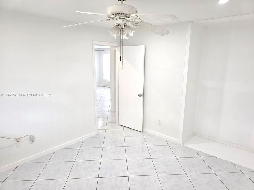 Recently Rented: $2,600 (2 beds, 2 baths, 1056 Square Feet)