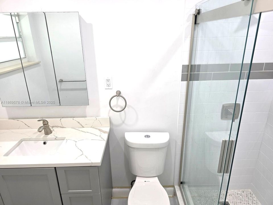 Recently Rented: $2,600 (2 beds, 2 baths, 1056 Square Feet)