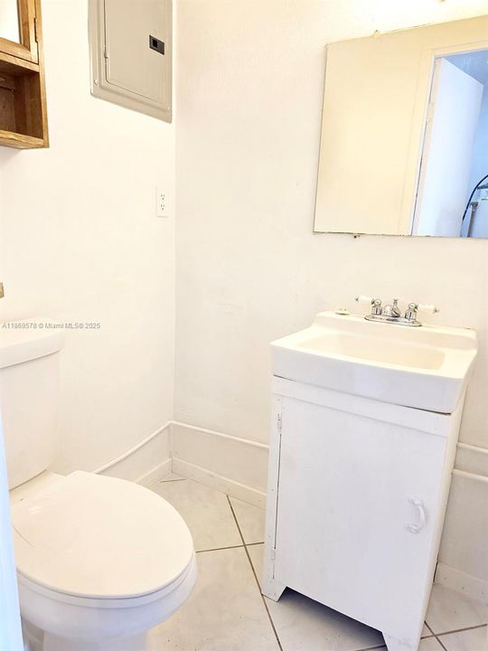 Recently Rented: $2,600 (2 beds, 2 baths, 1056 Square Feet)