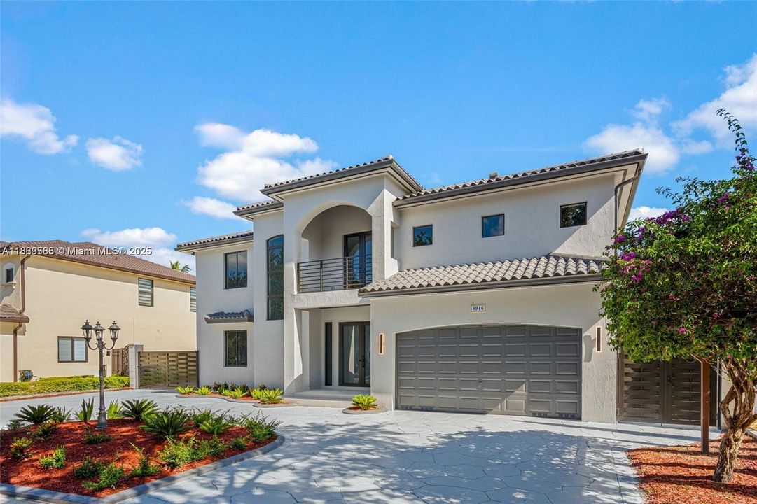 最近租的: $9,800 (5 贝兹, 4 浴室, 3238 平方英尺)