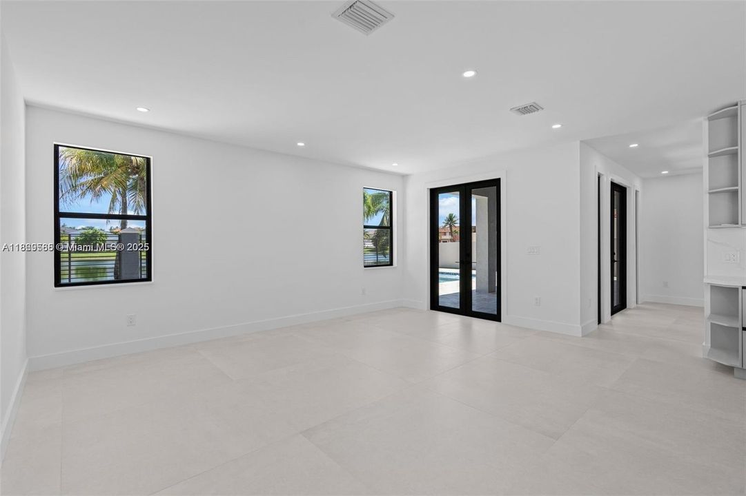 最近租的: $9,800 (5 贝兹, 4 浴室, 3238 平方英尺)