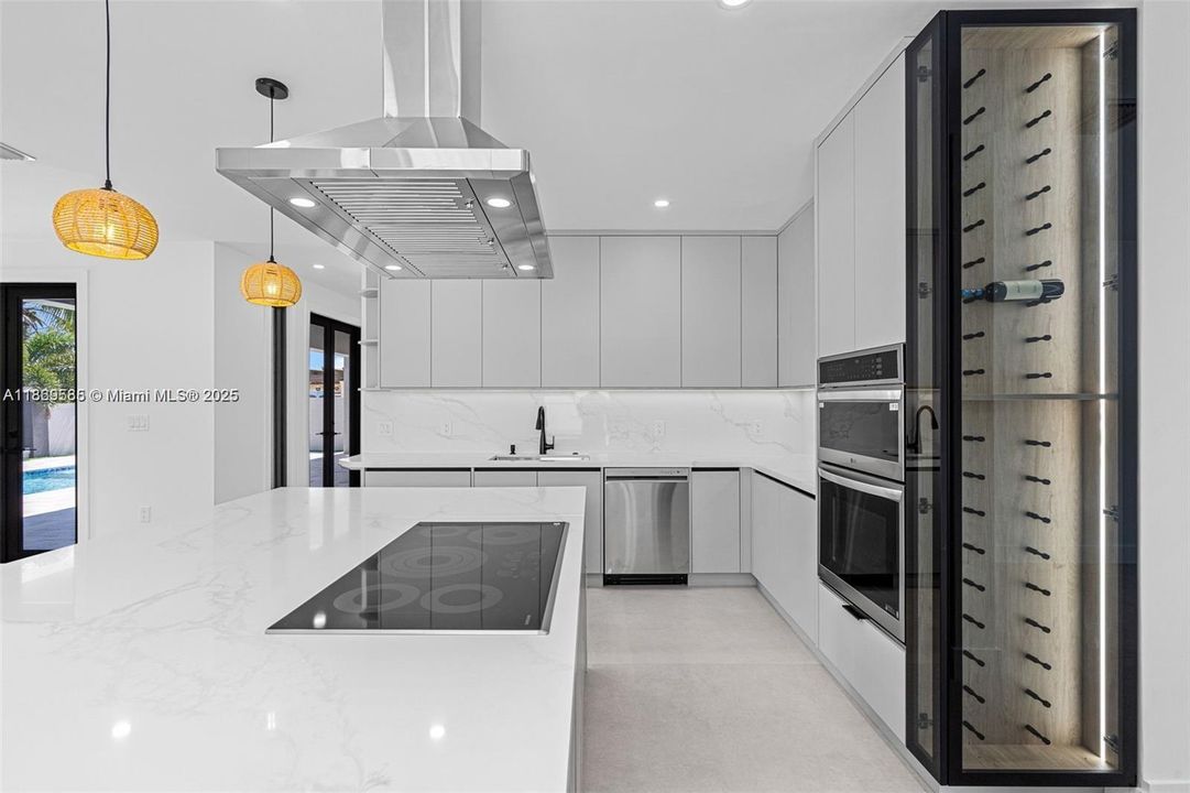 最近租的: $9,800 (5 贝兹, 4 浴室, 3238 平方英尺)