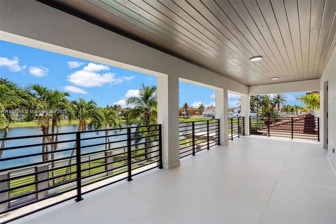 最近租的: $9,800 (5 贝兹, 4 浴室, 3238 平方英尺)