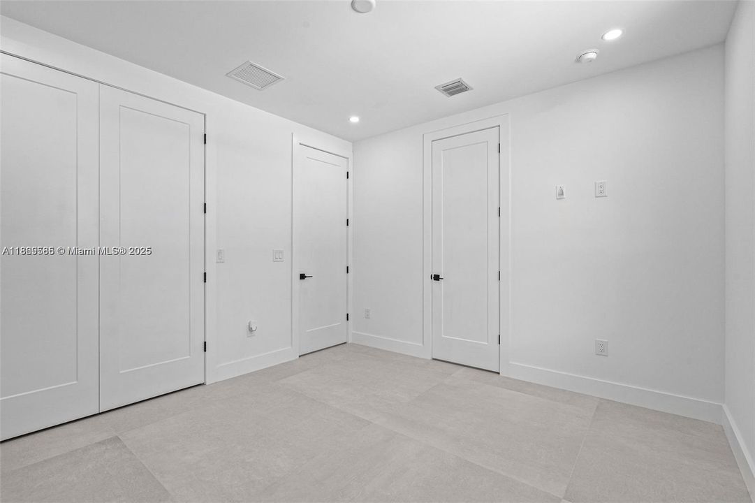 最近租的: $9,800 (5 贝兹, 4 浴室, 3238 平方英尺)