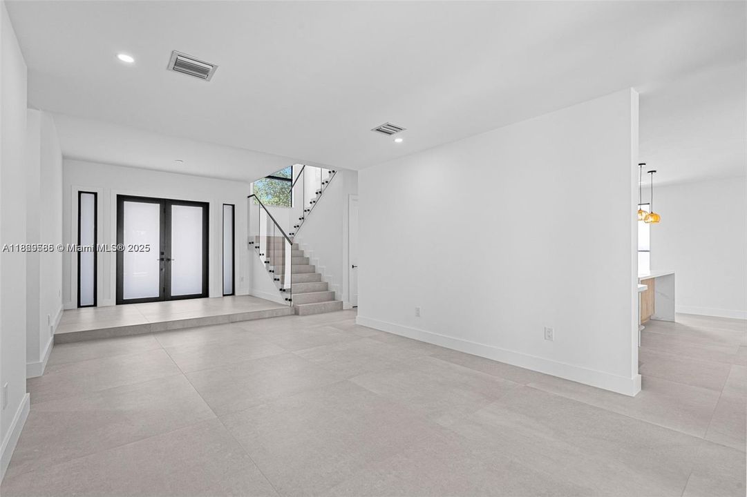 最近租的: $9,800 (5 贝兹, 4 浴室, 3238 平方英尺)