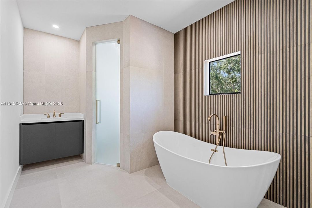 最近租的: $9,800 (5 贝兹, 4 浴室, 3238 平方英尺)