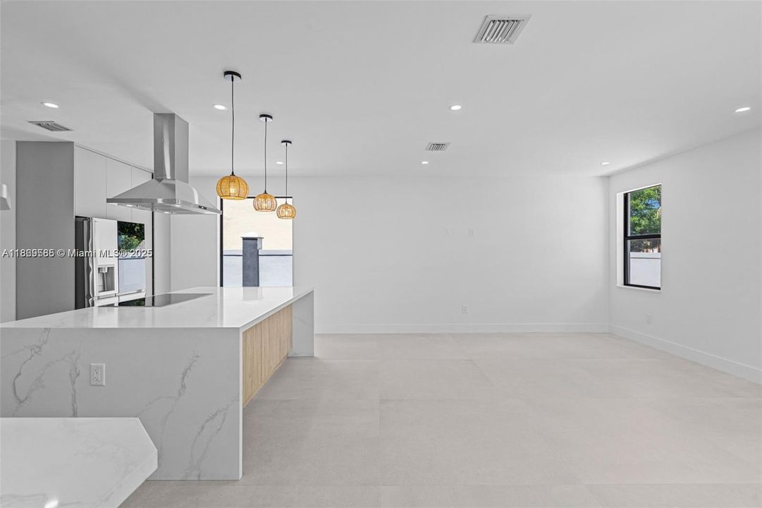 最近租的: $9,800 (5 贝兹, 4 浴室, 3238 平方英尺)