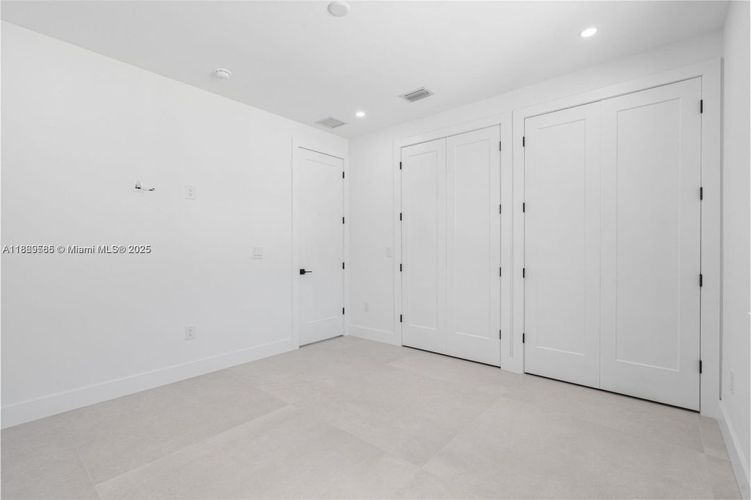 最近租的: $9,800 (5 贝兹, 4 浴室, 3238 平方英尺)