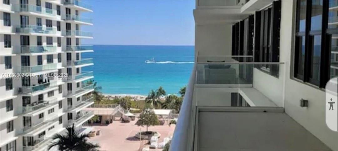 На продажу: $1,200,000 (2 спален, 2 ванн, 1388 Квадратных фут)