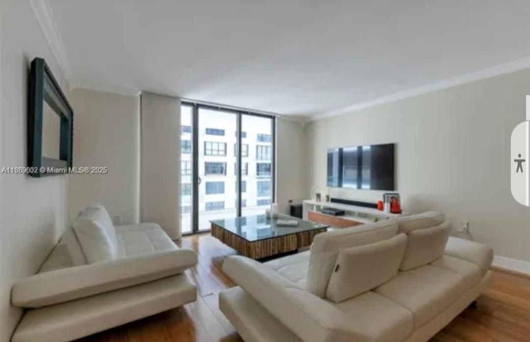 На продажу: $1,200,000 (2 спален, 2 ванн, 1388 Квадратных фут)