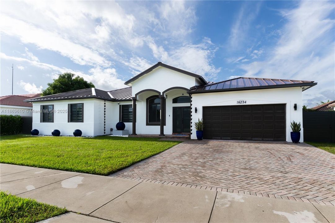 На продажу: $1,995,000 (5 спален, 3 ванн, 2624 Квадратных фут)