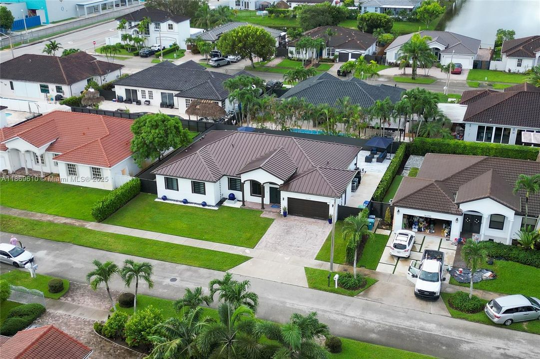 На продажу: $1,995,000 (5 спален, 3 ванн, 2624 Квадратных фут)