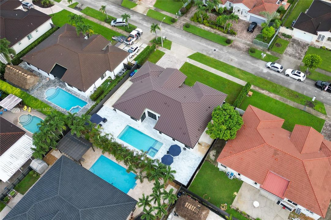 На продажу: $1,995,000 (5 спален, 3 ванн, 2624 Квадратных фут)