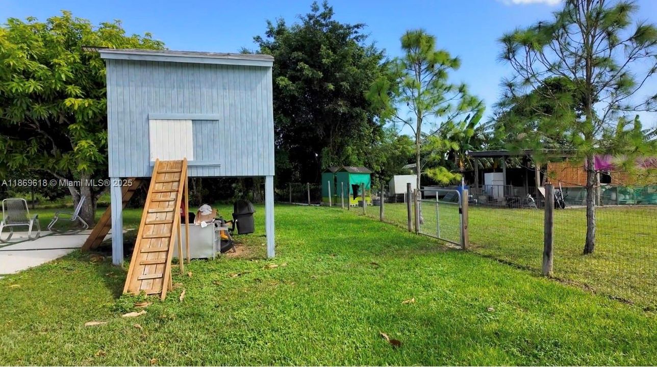 For Sale: $1,349,000 (6 beds, 2 baths, 2250 Square Feet)