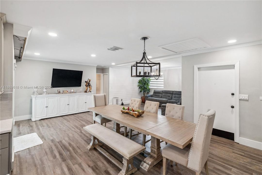 For Sale: $1,349,000 (6 beds, 2 baths, 2250 Square Feet)