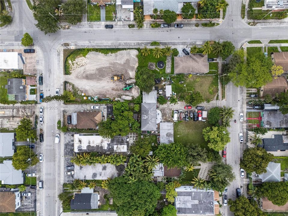 На продажу: $1,300,000 (0 спален, 0 ванн, 1505 Квадратных фут)