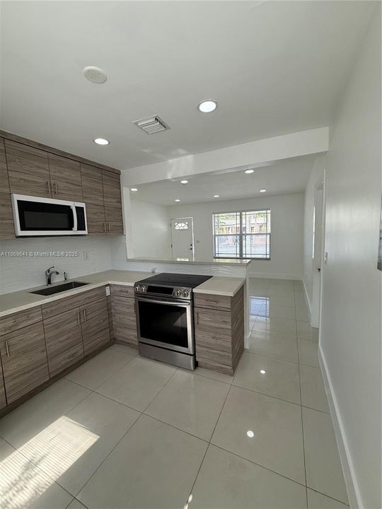 На продажу: $1,300,000 (0 спален, 0 ванн, 1505 Квадратных фут)