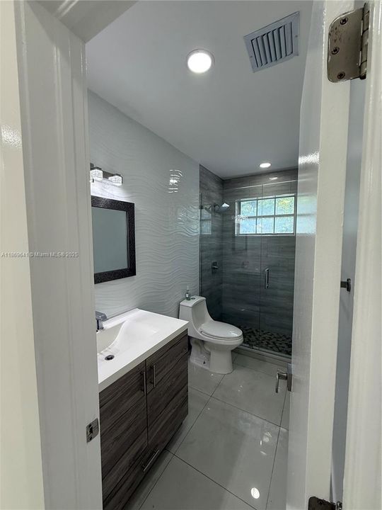 На продажу: $1,300,000 (0 спален, 0 ванн, 1505 Квадратных фут)