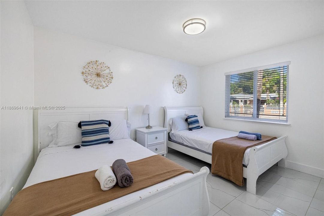 На продажу: $1,300,000 (0 спален, 0 ванн, 1505 Квадратных фут)