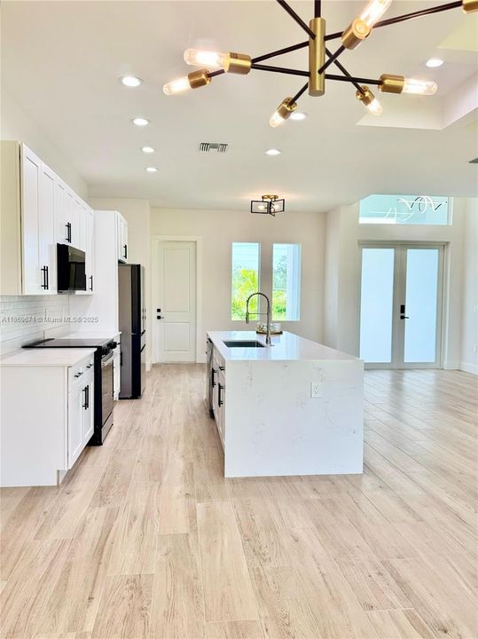 Activo con contrato: $459,000 (3 camas, 3 baños, 1872 Pies cuadrados)