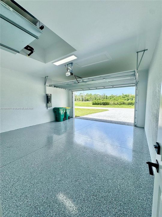 Activo con contrato: $459,000 (3 camas, 3 baños, 1872 Pies cuadrados)