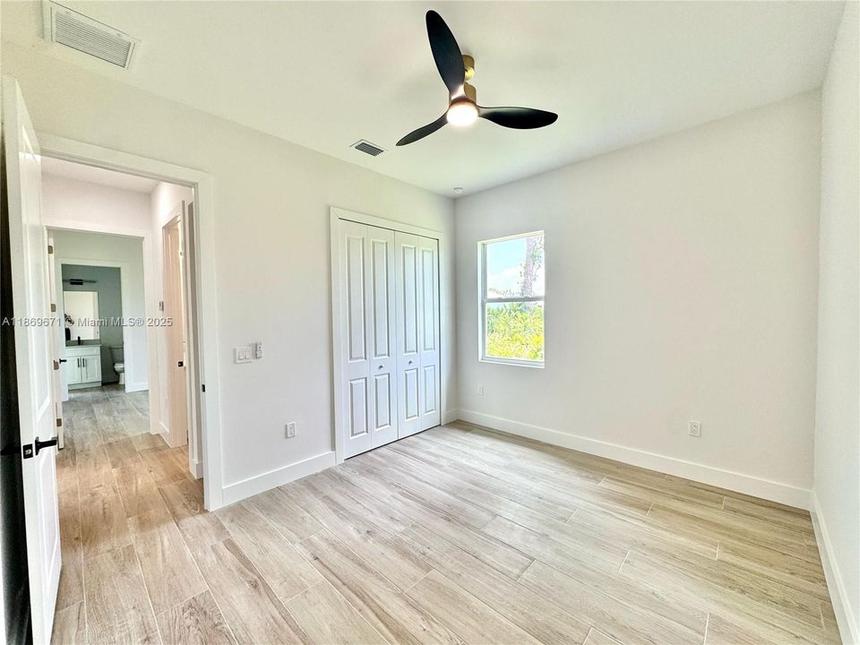 Activo con contrato: $459,000 (3 camas, 3 baños, 1872 Pies cuadrados)