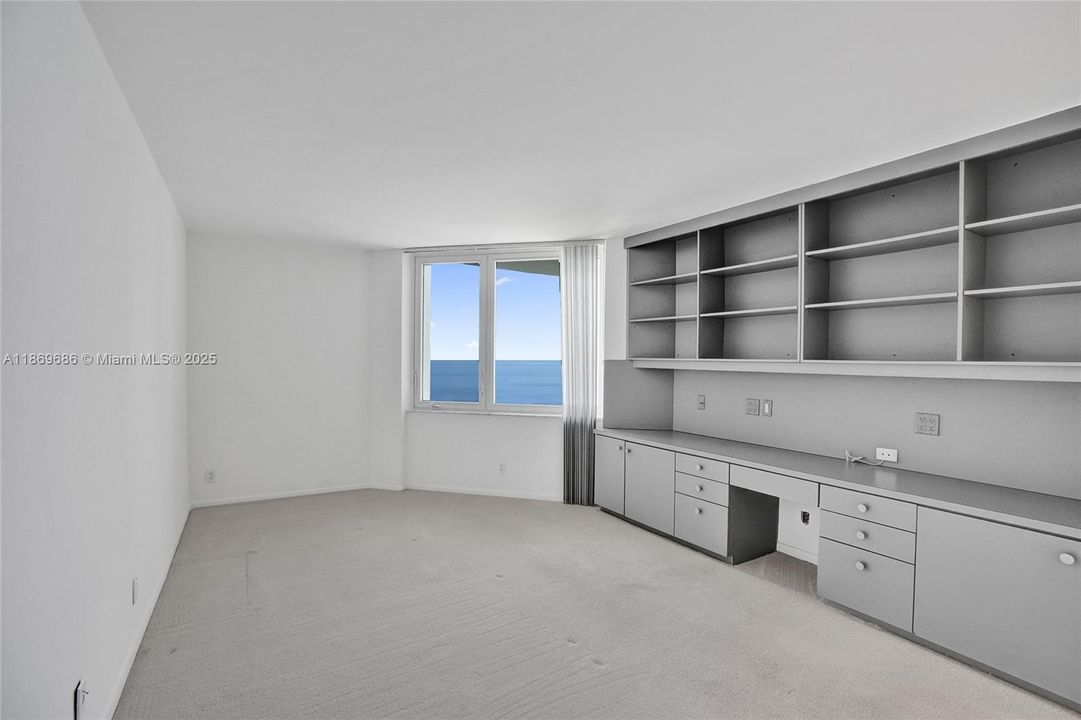 For Sale: $1,550,000 (2 beds, 2 baths, 1448 Square Feet)