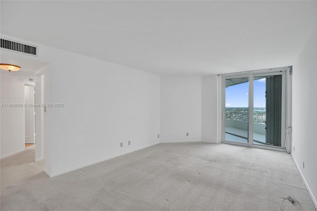 For Sale: $1,550,000 (2 beds, 2 baths, 1448 Square Feet)