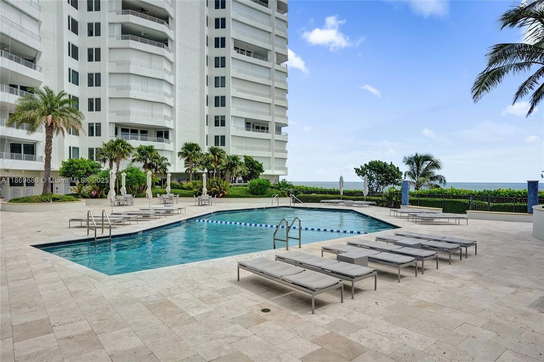 For Sale: $1,550,000 (2 beds, 2 baths, 1448 Square Feet)