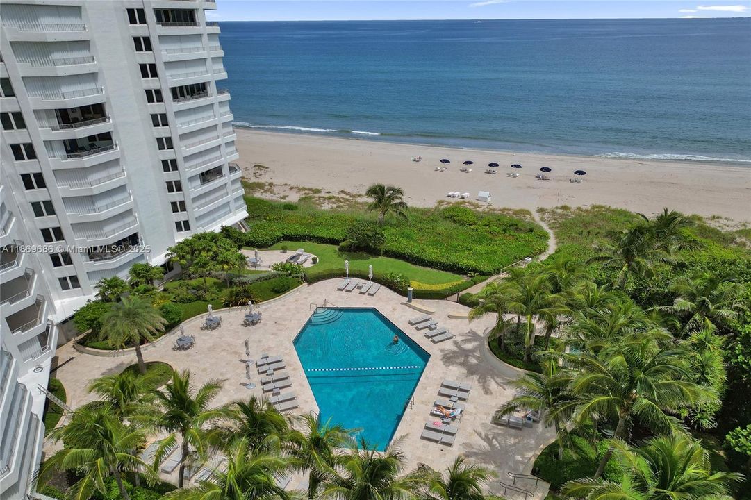 For Sale: $1,550,000 (2 beds, 2 baths, 1448 Square Feet)