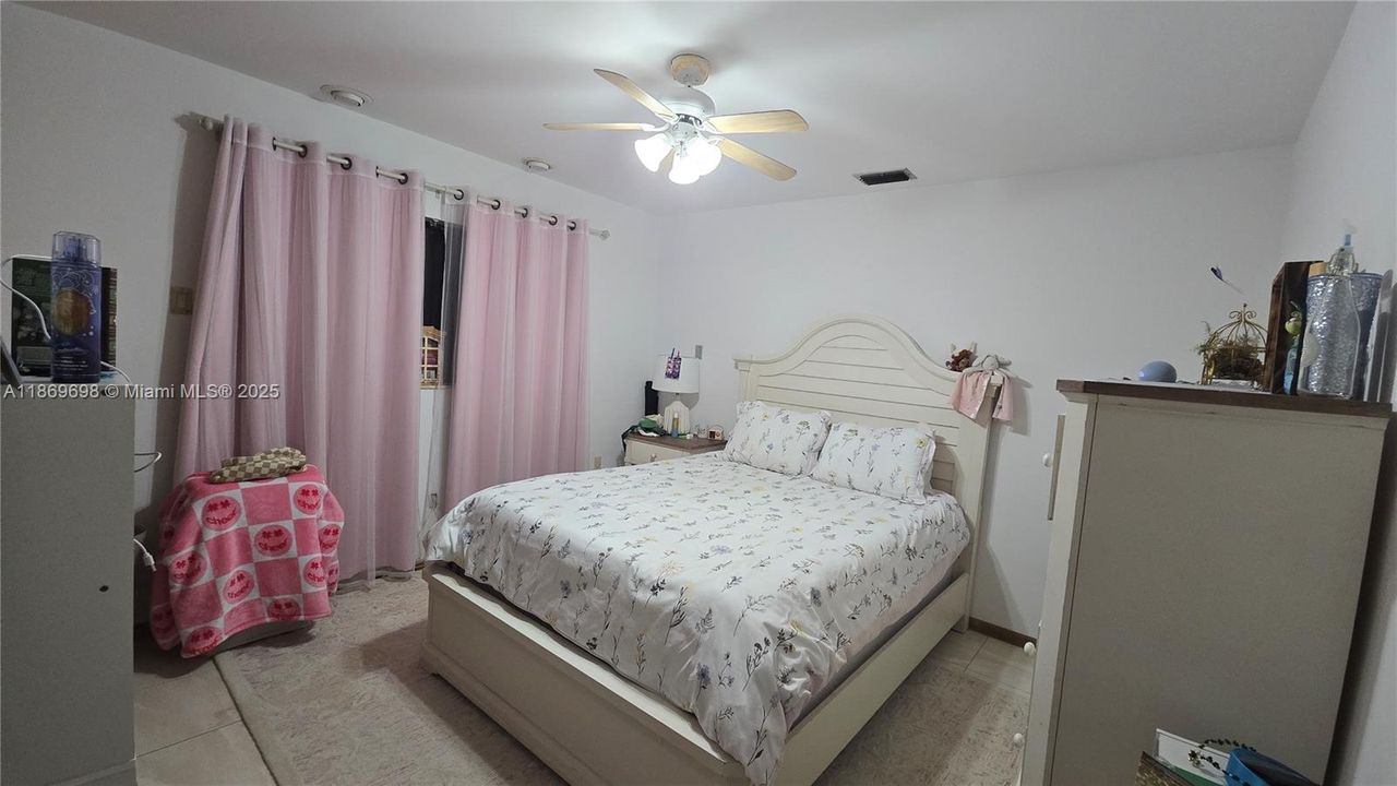 For Rent: $10,000 (5 beds, 4 baths, 3639 Square Feet)