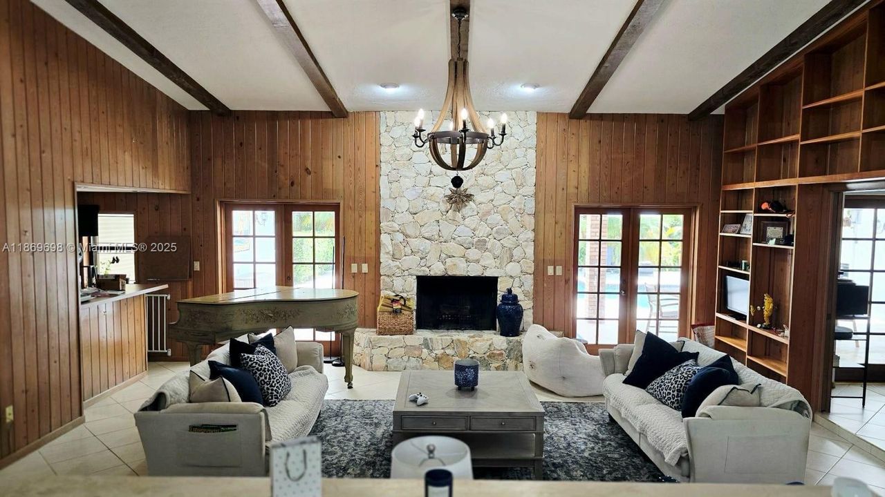 For Rent: $10,000 (5 beds, 4 baths, 3639 Square Feet)