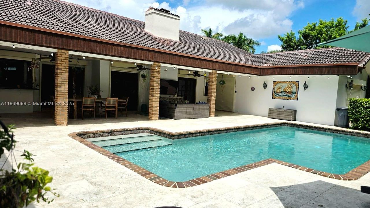 For Rent: $10,000 (5 beds, 4 baths, 3639 Square Feet)