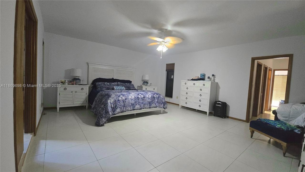 For Rent: $10,000 (5 beds, 4 baths, 3639 Square Feet)