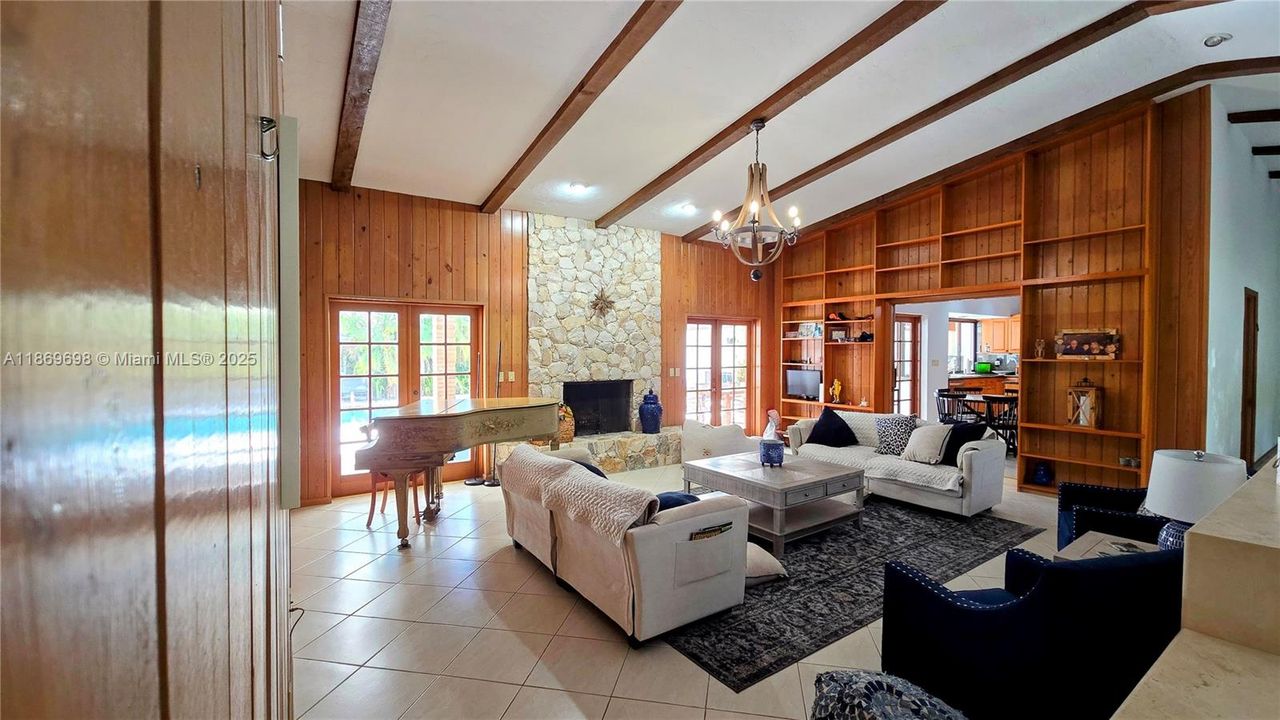 For Rent: $10,000 (5 beds, 4 baths, 3639 Square Feet)