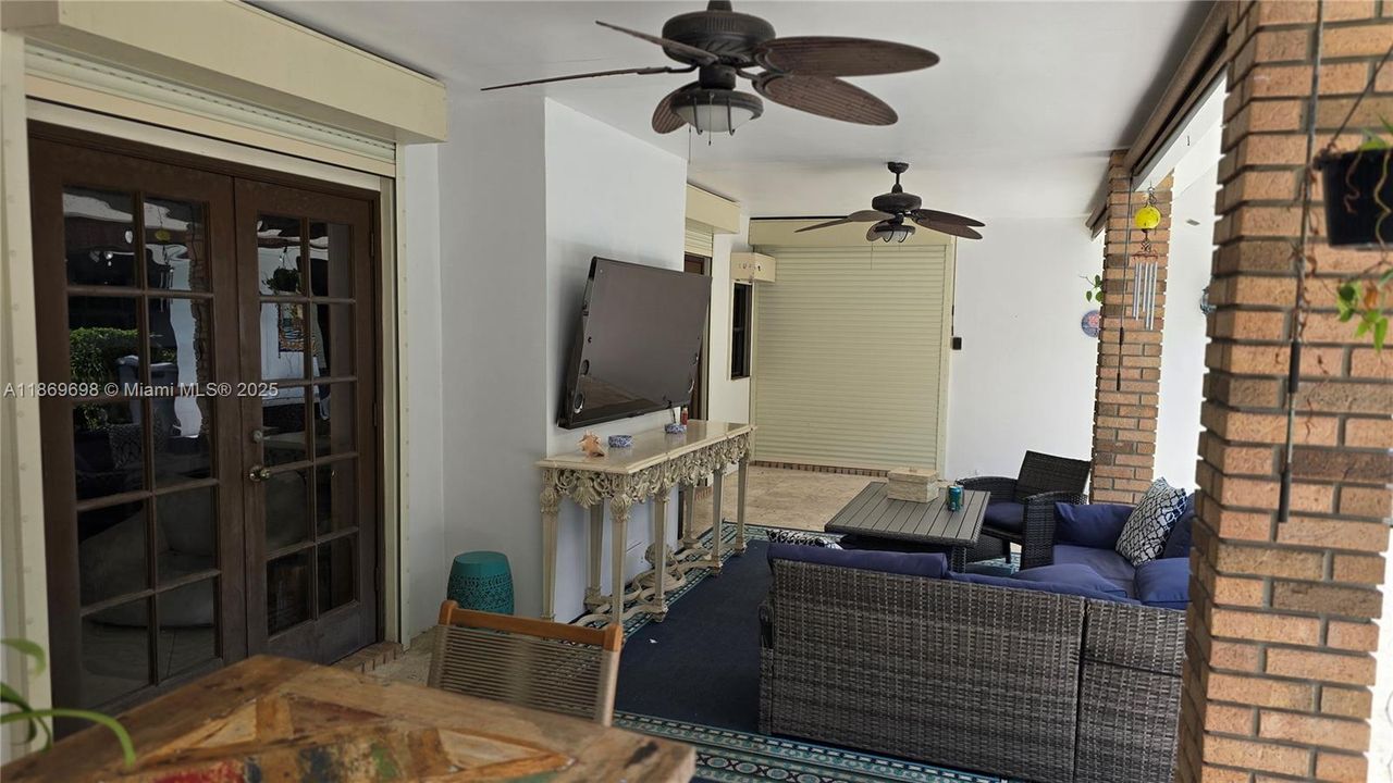 For Rent: $10,000 (5 beds, 4 baths, 3639 Square Feet)