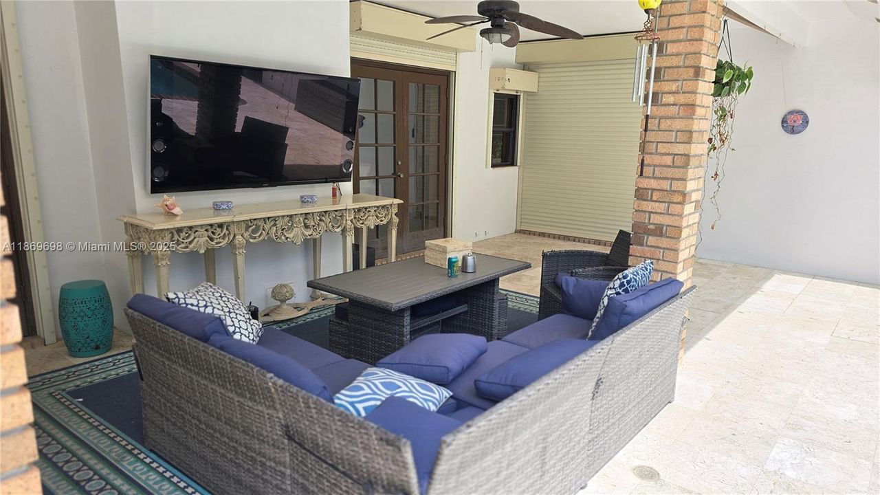 For Rent: $10,000 (5 beds, 4 baths, 3639 Square Feet)