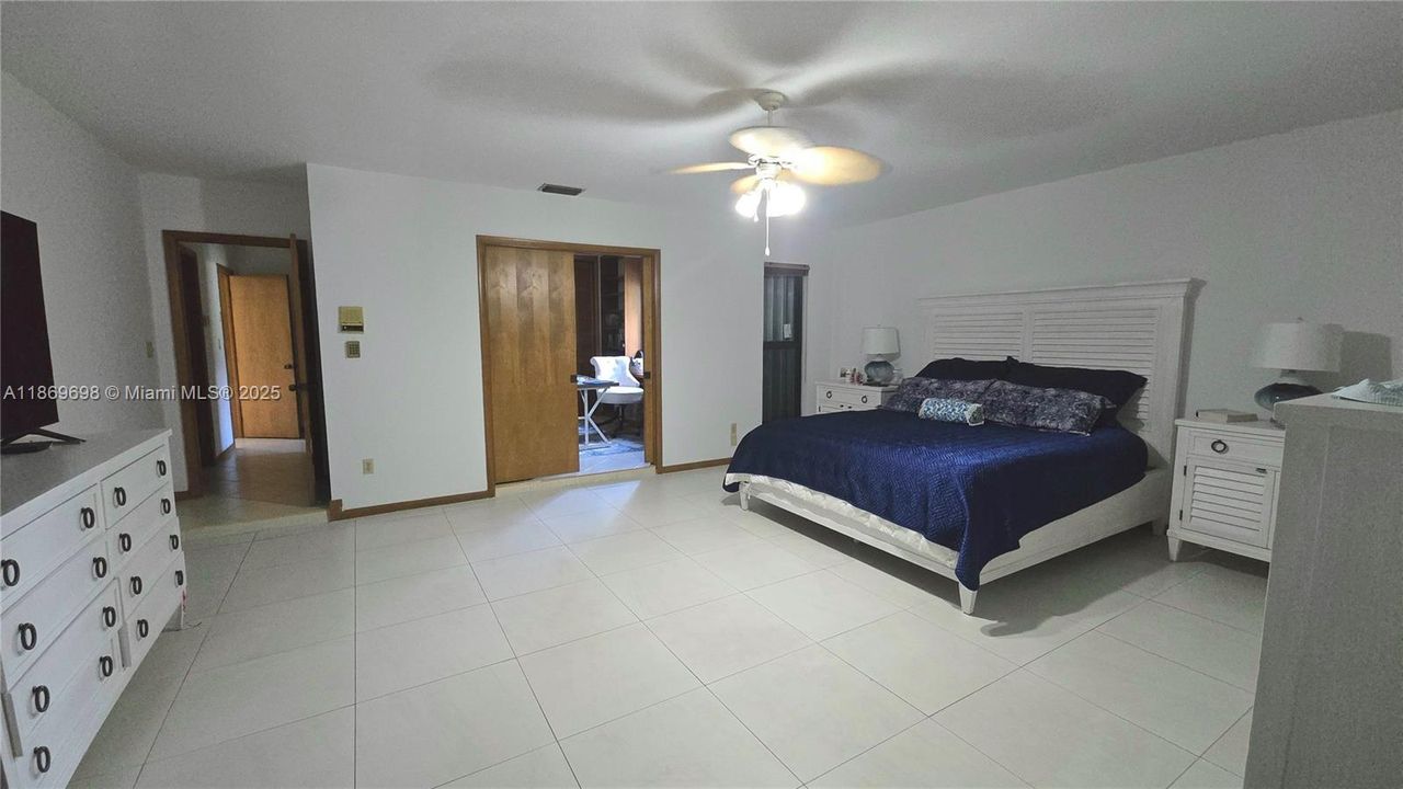 For Rent: $10,000 (5 beds, 4 baths, 3639 Square Feet)