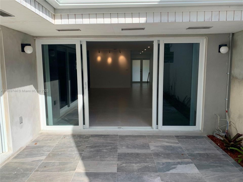 最近租的: $3,800 (3 贝兹, 2 浴室, 1514 平方英尺)