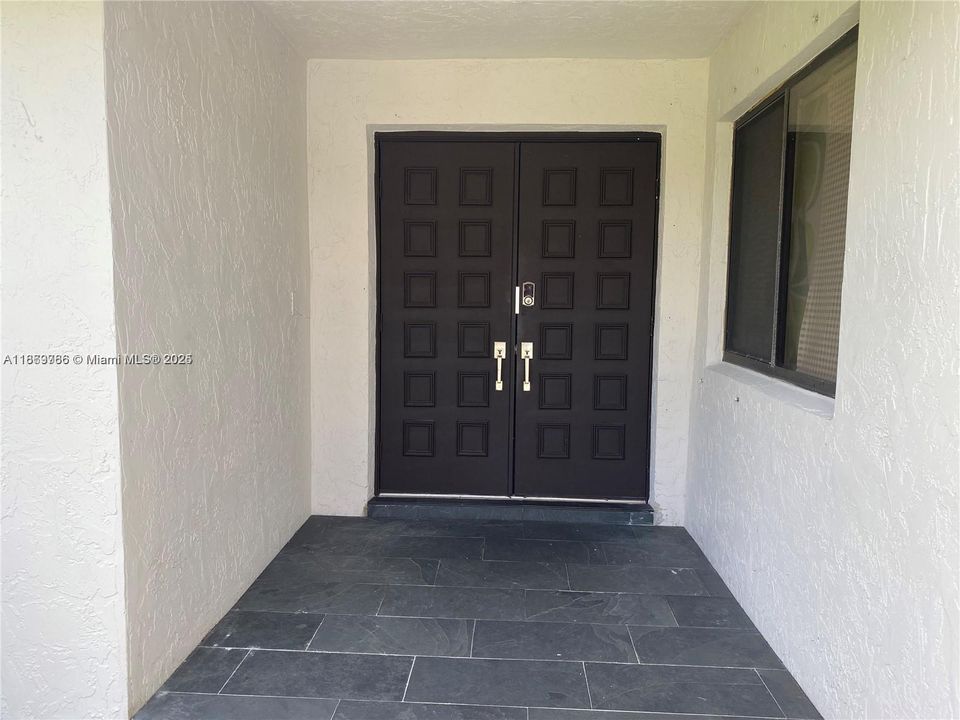 Недавно продано: $689,900 (4 спален, 3 ванн, 1563 Квадратных фут)