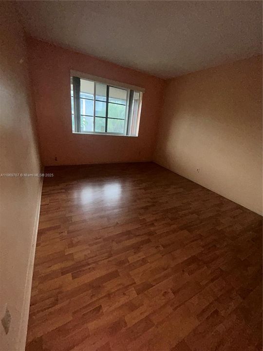 出租: $1,475 (1 贝兹, 1 浴室, 662 平方英尺)