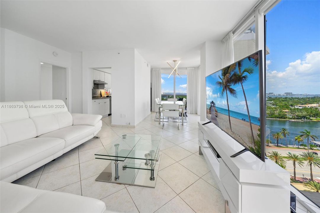 Active With Contract: $7,200 (2 beds, 2 baths, 1380 Square Feet)