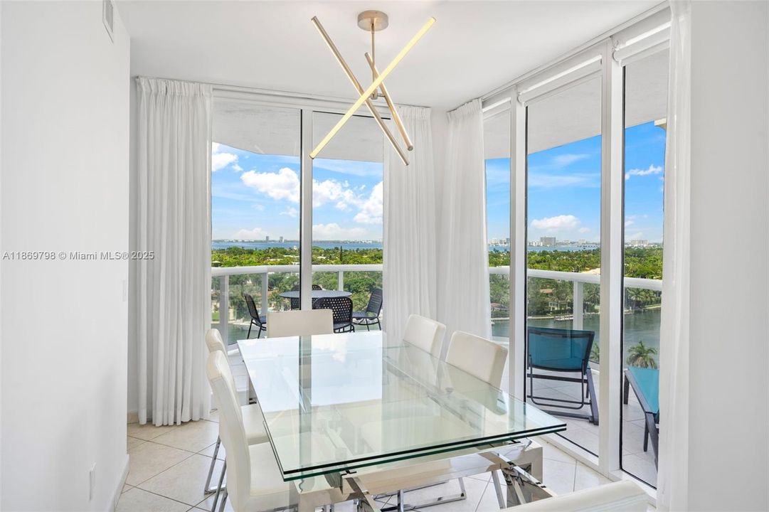 Active With Contract: $7,200 (2 beds, 2 baths, 1380 Square Feet)