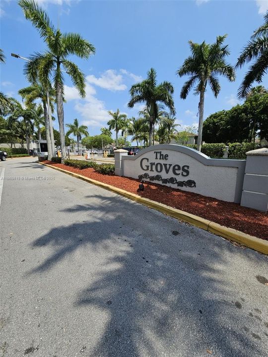 En Venta: $285,000 (3 camas, 2 baños, 1509 Pies cuadrados)